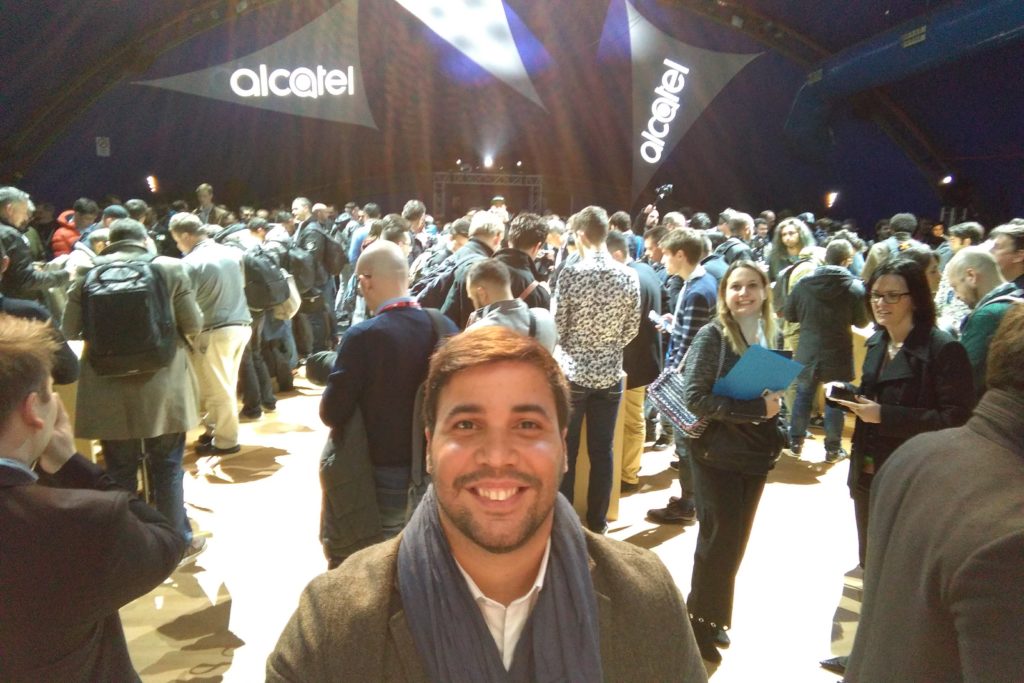 Agradecemos a todo el equipo de TCL y Alcatel Mobile por el apoyo.