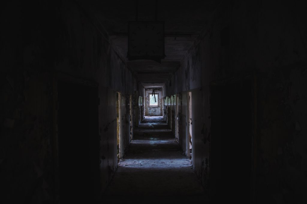 Derecho al olvido. Photo by Paul Volkmer on Unsplash