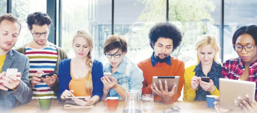 Medios informativos han tenido que reinventarse en plataformas digitales